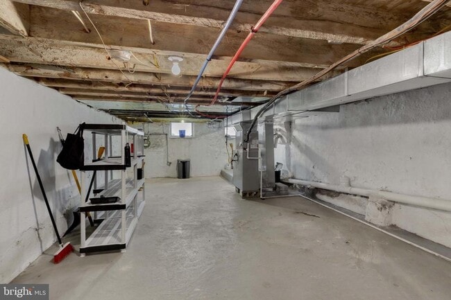 Building Photo - 1525 S 19th St