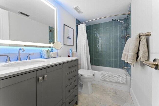 Building Photo - 6287 Bahia Del Mar Cir N