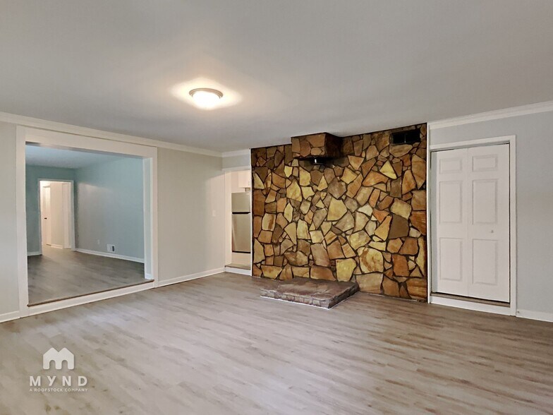 Building Photo - 2386 GA-20