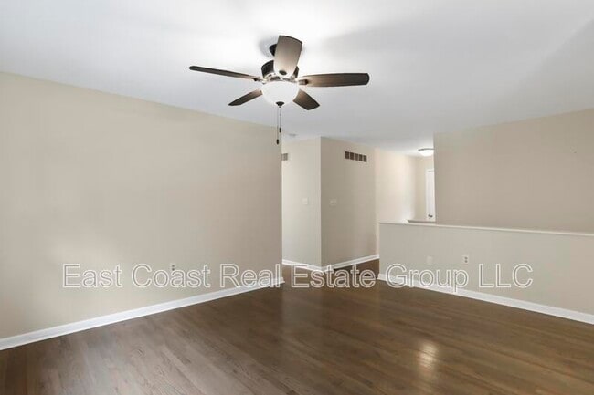 Building Photo - 3395 Canary Ct