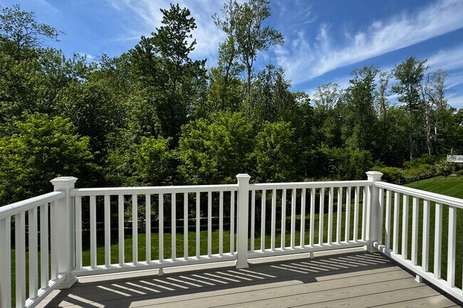 Building Photo - 25 Brentwood Cir