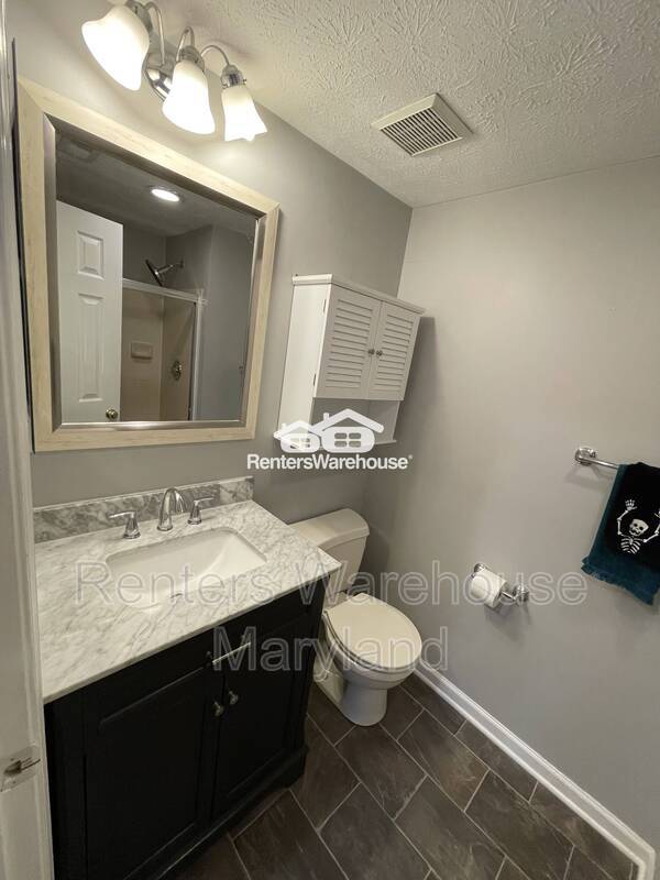 Building Photo - 1004 Jessicas Ct