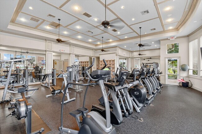 Building Photo - 9826 Vía Amati