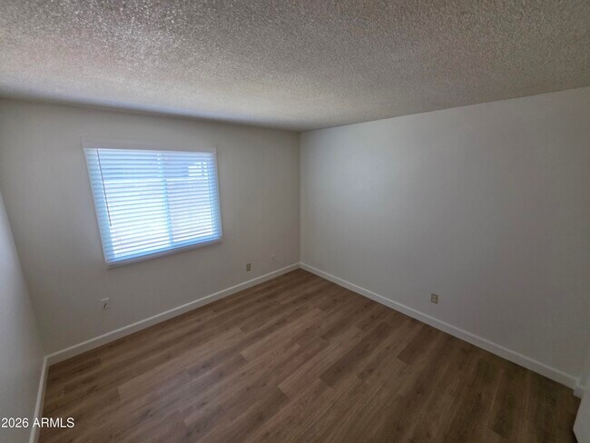 Building Photo - 3850 W Caribbean Ln