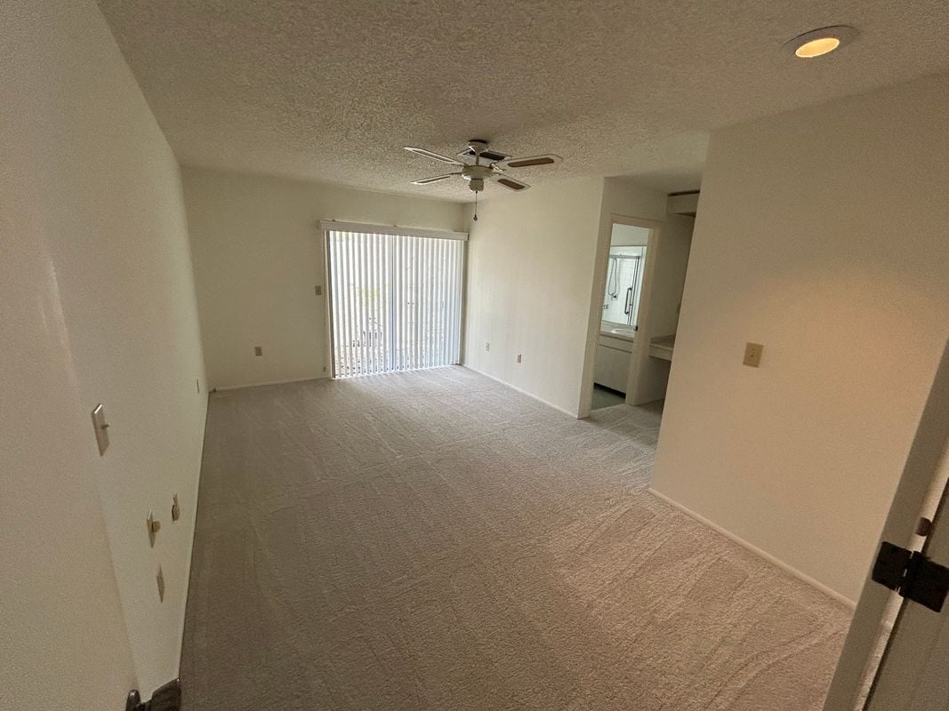 Building Photo - 1429 Dogwood Dr