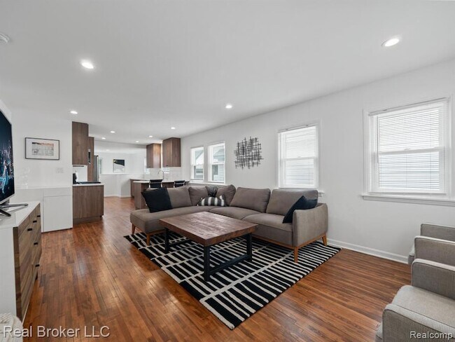 Building Photo - 1428 Bennaville Ave