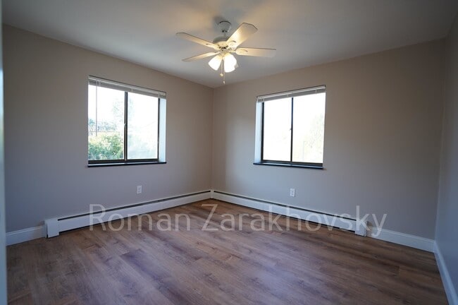 Building Photo - 394 Langley Rd