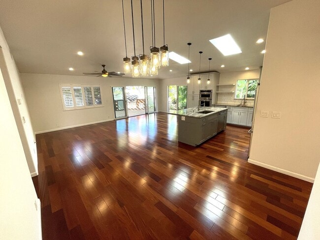 Building Photo - Central Kihei - Pi?ilani Villages 3 Bed 2 Bath Unfurnished Home with High end Finishes & Island L...