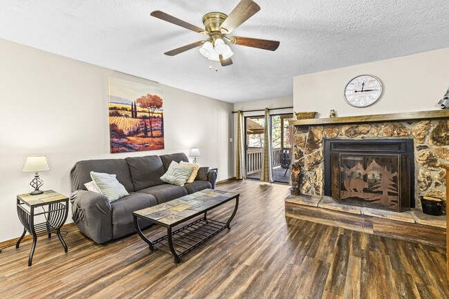 Building Photo - 214 Metz Dr