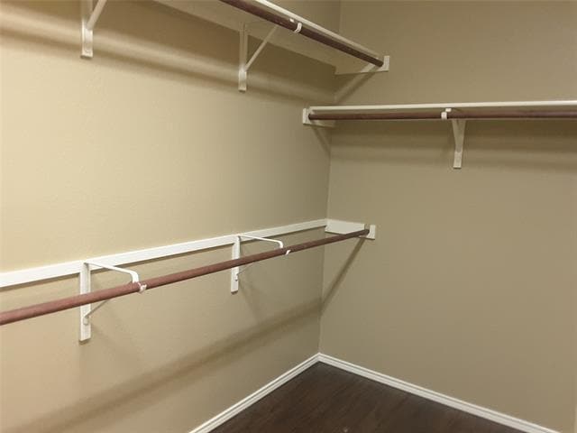 Building Photo - 15617 Gatehouse Dr