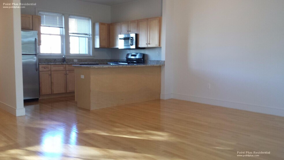Building Photo - 108 2nd St