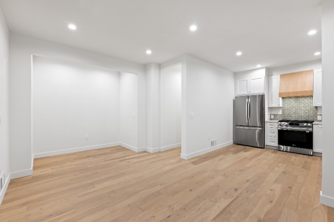 Building Photo - 6511 Orange St