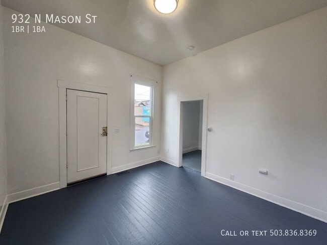 Building Photo - 932 N Mason St