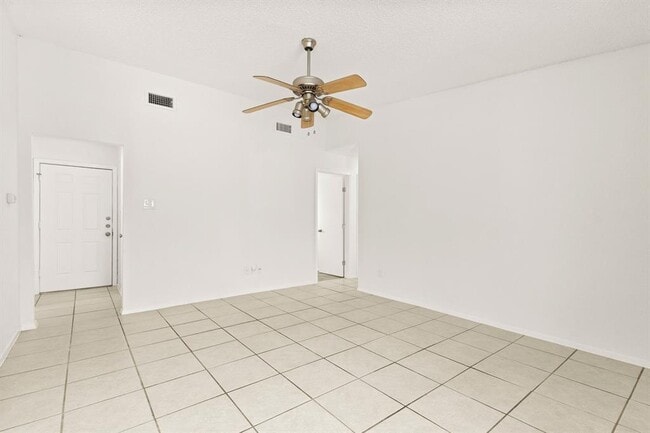 Building Photo - 7908 Peaceful Hill Ln