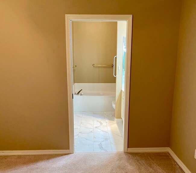 Building Photo - 7842 Millicent Cir