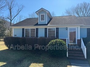 Building Photo - 117 Rowe Ln