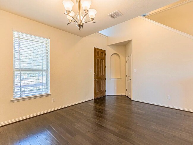 Building Photo - Spacious 4 Bedroom Home with 2 Car Garage in Boerne ISD