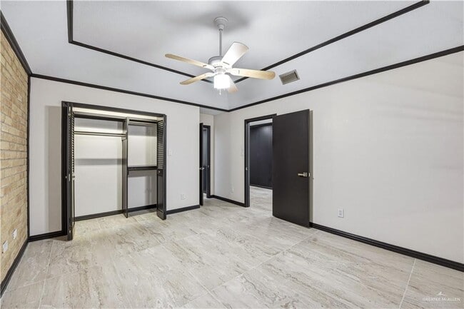 Building Photo - 21 Toronto Ave