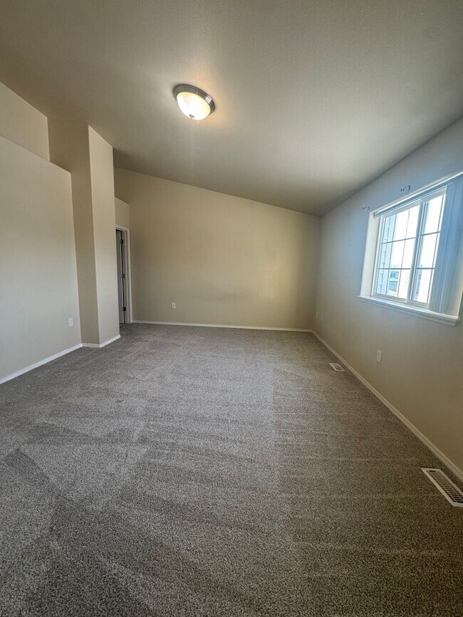 Building Photo - 6345 Whispering Loop