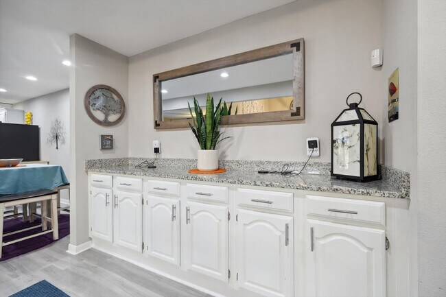 Building Photo - 2914 Flagstone Dr