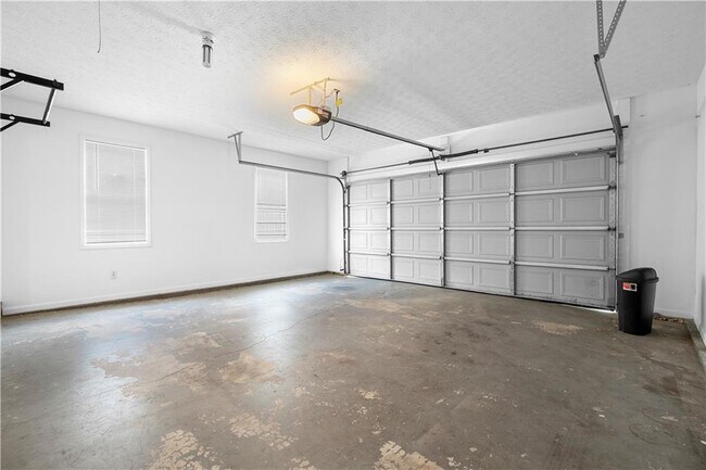 Building Photo - 141 Poplar Way