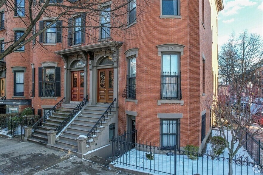Building Photo - 670 Tremont St