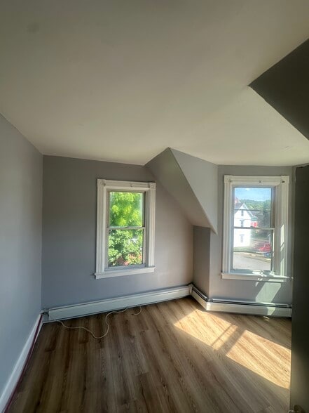 Building Photo - 15 13th St