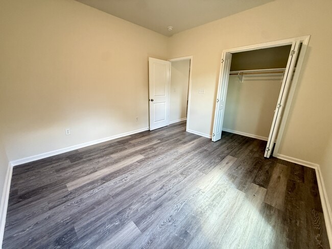 Building Photo - 1582 Hobbs Island Rd SE