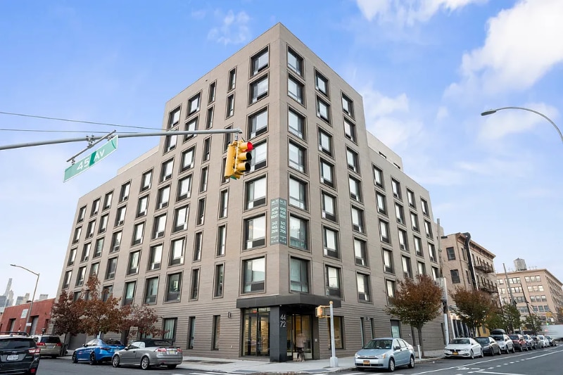 Building Photo - 44-72 11th St