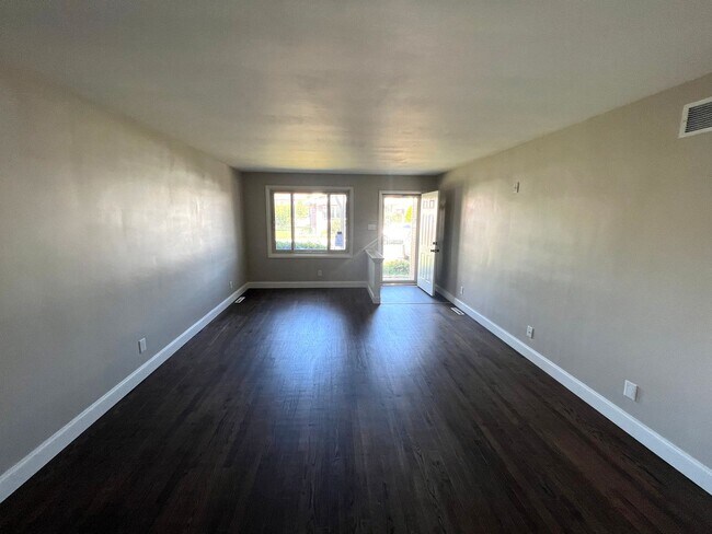Building Photo - Stunning 3 Bed 1.5 Bath ranch available for rent in East Allentown