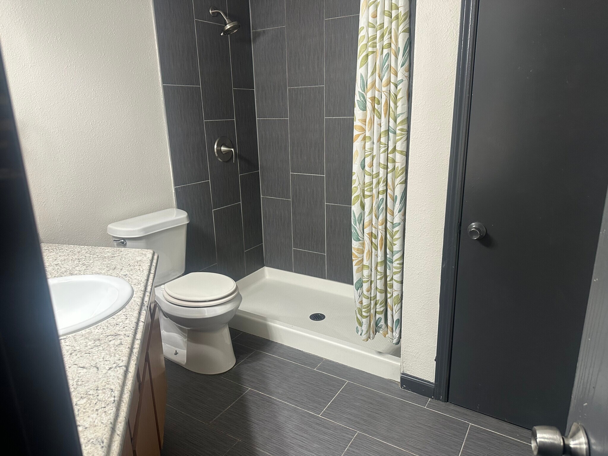 Building Photo - 2710 Hangtree Ct