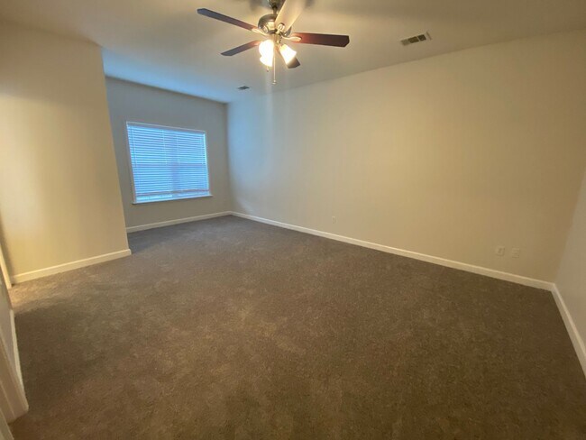 Building Photo - 4207 Broughton St