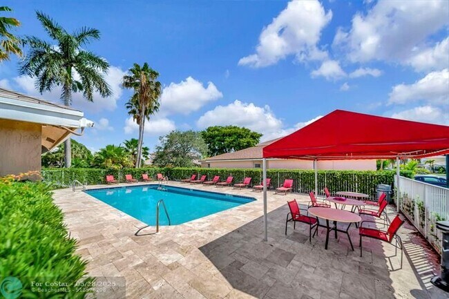 Building Photo - 4036 Eastridge Cir