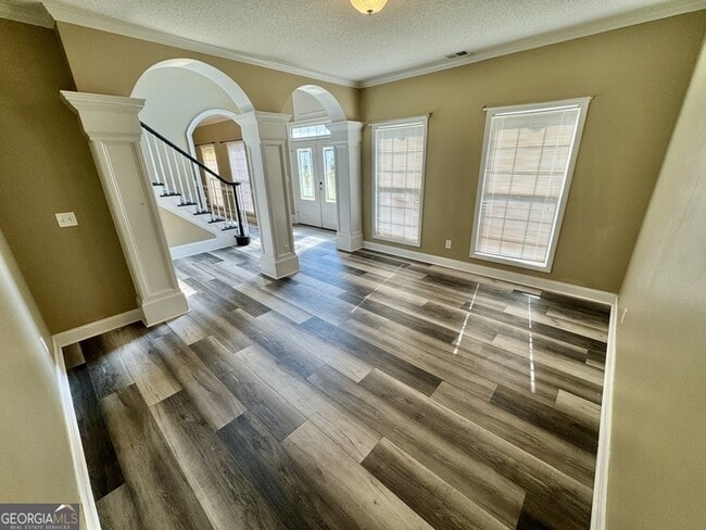 Building Photo - 431 Whitewater Tr