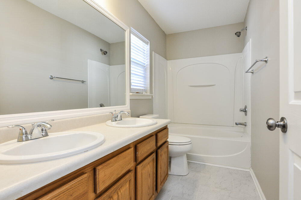 Building Photo - 3112 Olustee Dr