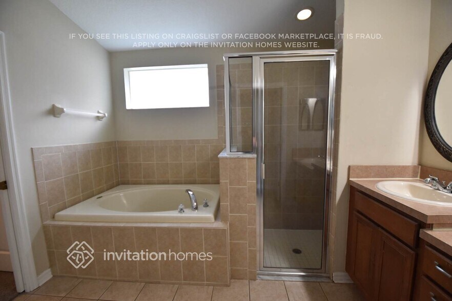 Building Photo - 6421 Bridgecrest Dr