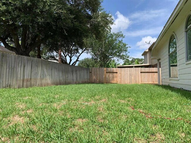 Building Photo - 4615 Plantation Colony Dr