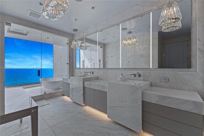 Building Photo - 17975 Collins Ave
