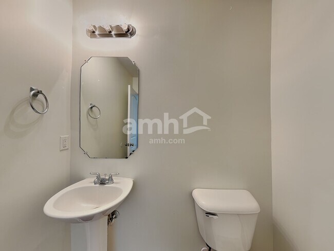 Building Photo - 2504 Tulip Poplar Cir