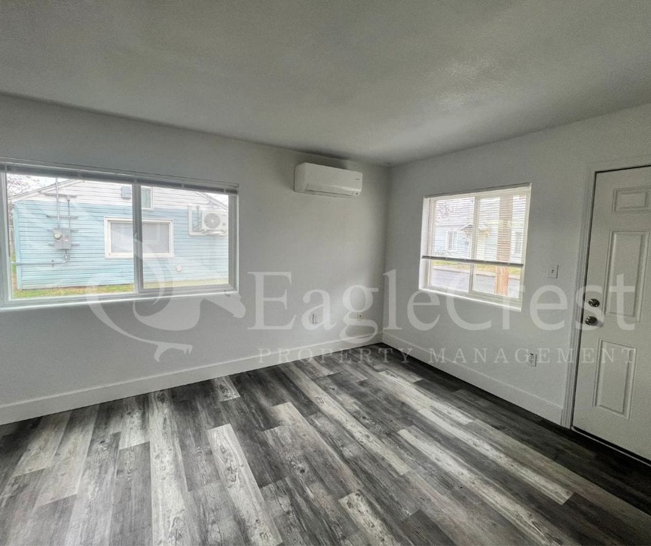 Building Photo - Roseville Lane Apartments