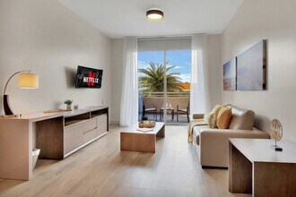 Building Photo - 777 N Ocean Dr