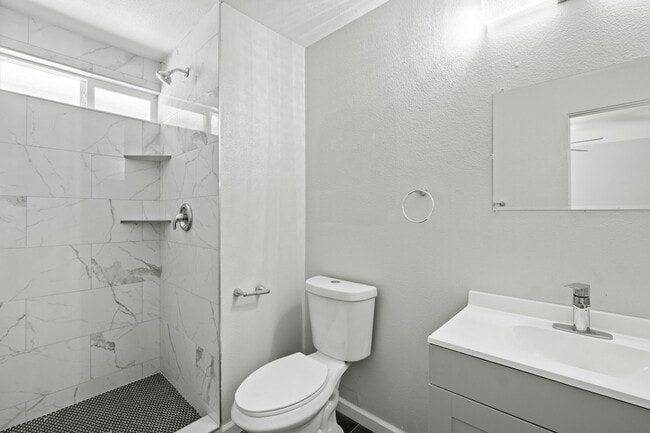 Building Photo - 51410 Avenida Villa