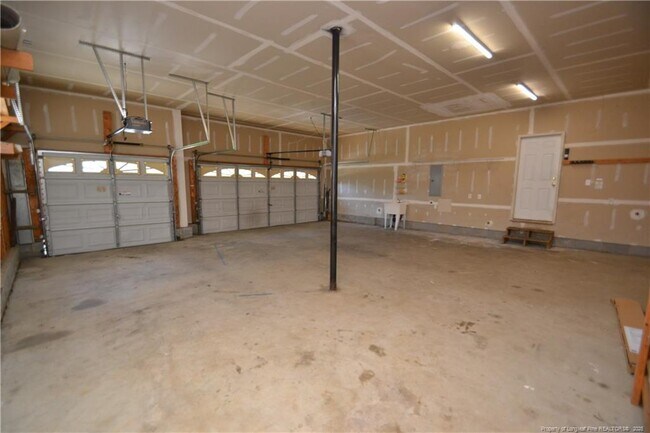 Building Photo - 313 Gooseberry Dr