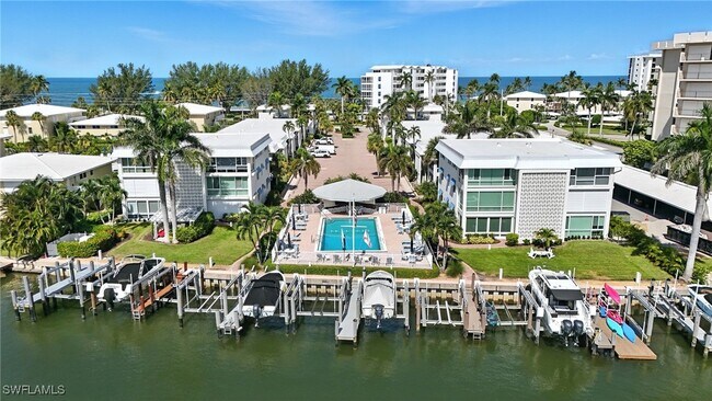 Building Photo - 2100 Gulf Shore Blvd N