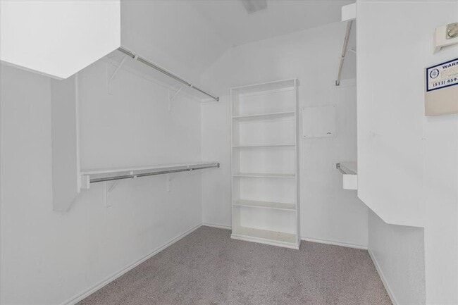 Building Photo - 11217 Jockey Bluff Dr