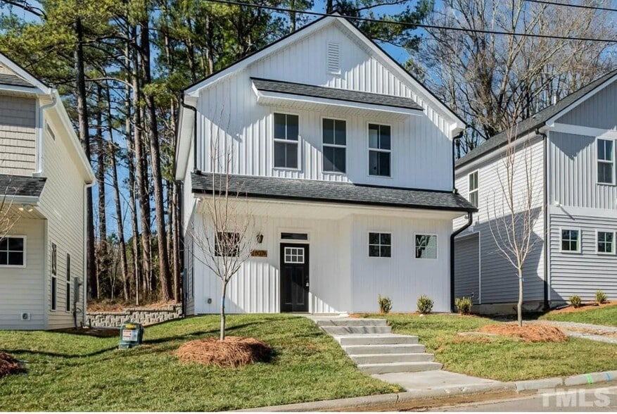Building Photo - 2807 Cannada Ave