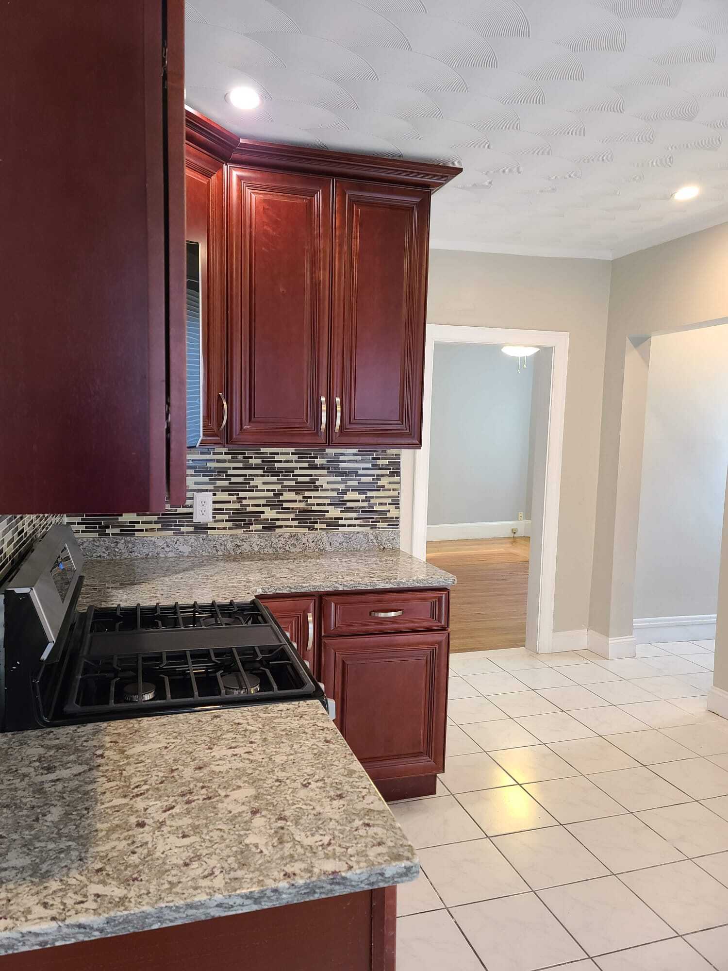 Building Photo - 194 Howard St