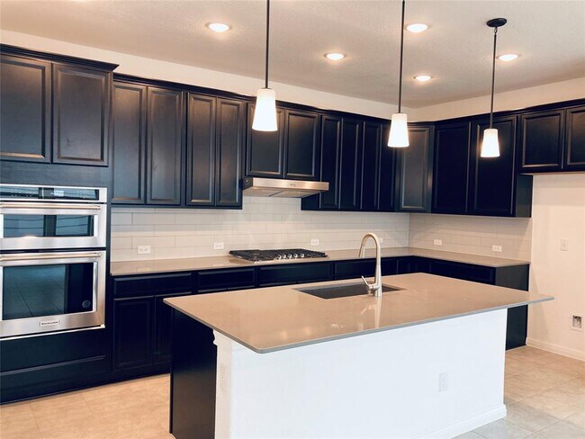 Building Photo - 110 White Aster Ct