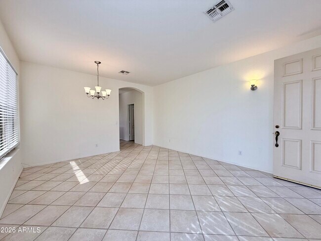 Building Photo - 3530 E Park Ave