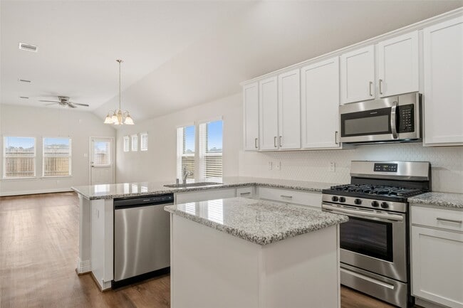 Building Photo - 22642 Rosebush Hl Rd